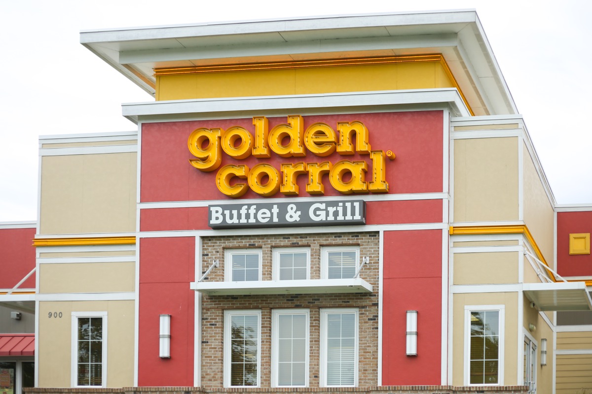 golden corral restaurant exterior