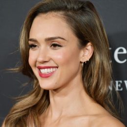 Jessica Alba at the InStyle Awards in 2019