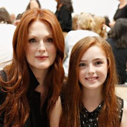 Julianne Moore and Liv Freundlich in 2013