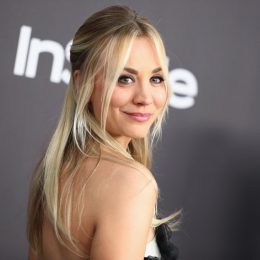 kaley cuoco on red carpet