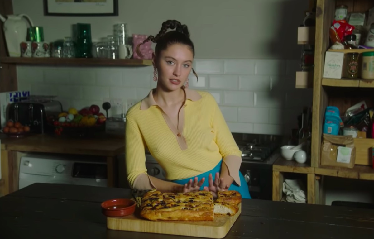 Iris Law in her YouTube cooking Tutorial