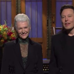 elon musk and his mom smiling on snl