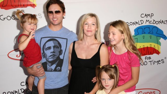 Peter Facinelli, Jennie Garth, and their daughters at Camp Ronald McDonald's Family Halloween Carnival in 2008
