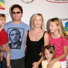 Peter Facinelli, Jennie Garth, and their daughters at Camp Ronald McDonald's Family Halloween Carnival in 2008