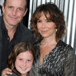 Clark Gregg, Jennifer Grey, and daughter Stella at the premiere of "Real Steel" in 2011