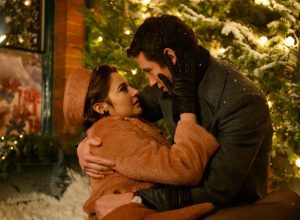 Shailene Woodley and Callum Turner in The Last Letter From Your Lover