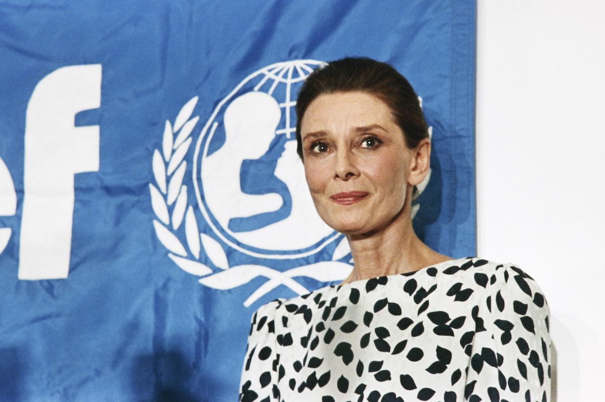 Audrey Hepburn reports on her recent visit to UNICEF-assisted projects in drought-ridden Ethiopia as the newly-appointed UNICEF Special Ambassador, on March 23, 1988, at the United Nations.