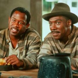 Eddie Murphy and Martin Lawrence in "Life"