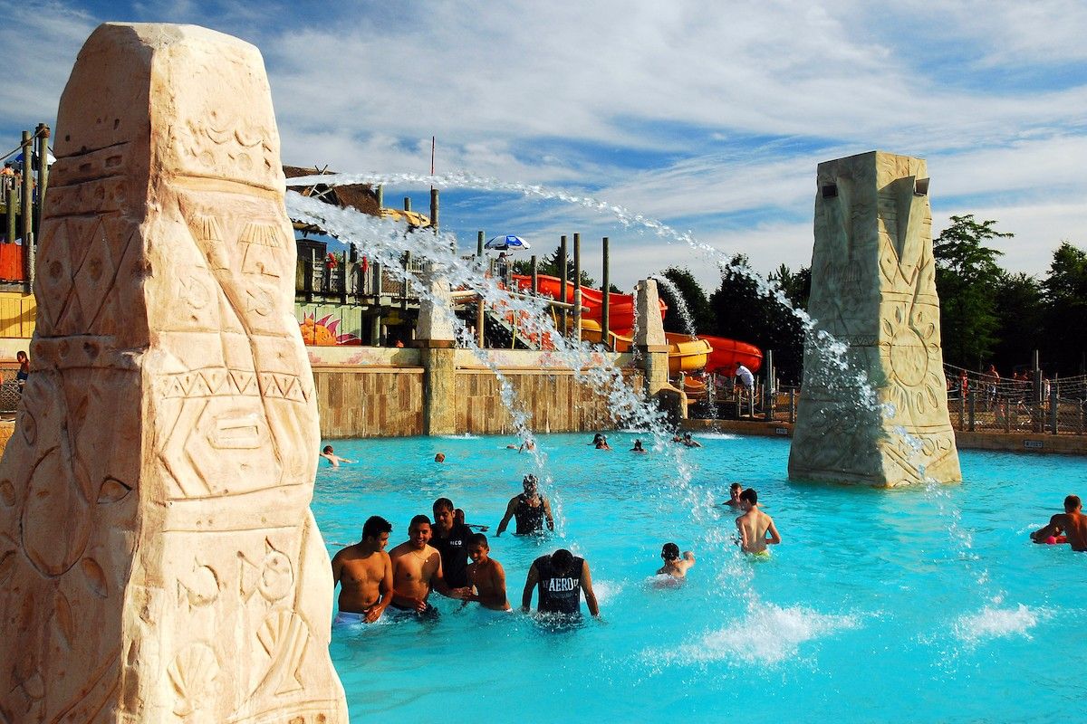 A Chemical Leak Has Shut Down a Major Water Park   Left Dozens Sick - 80