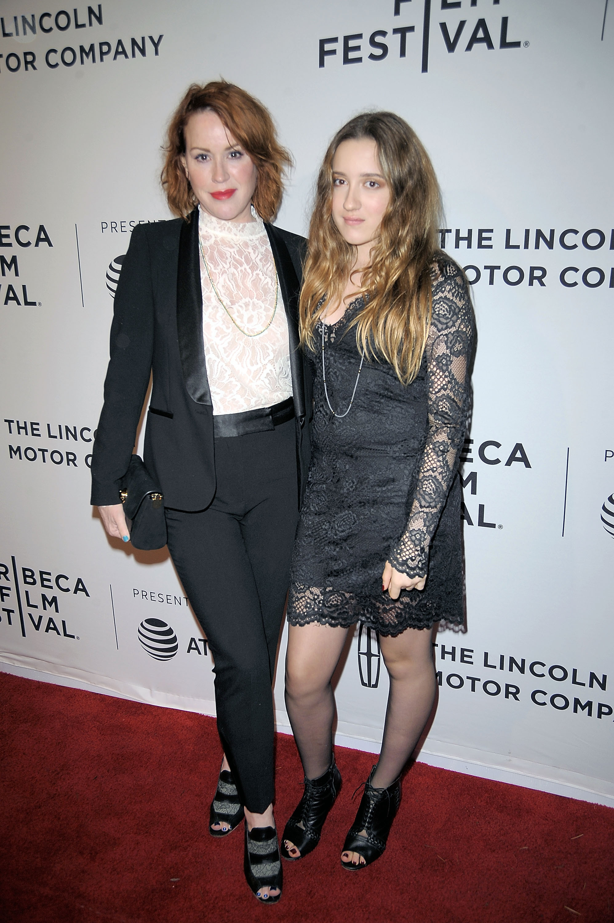 See Molly Ringwald's 17YearOld Daughter, Who's a Model Now