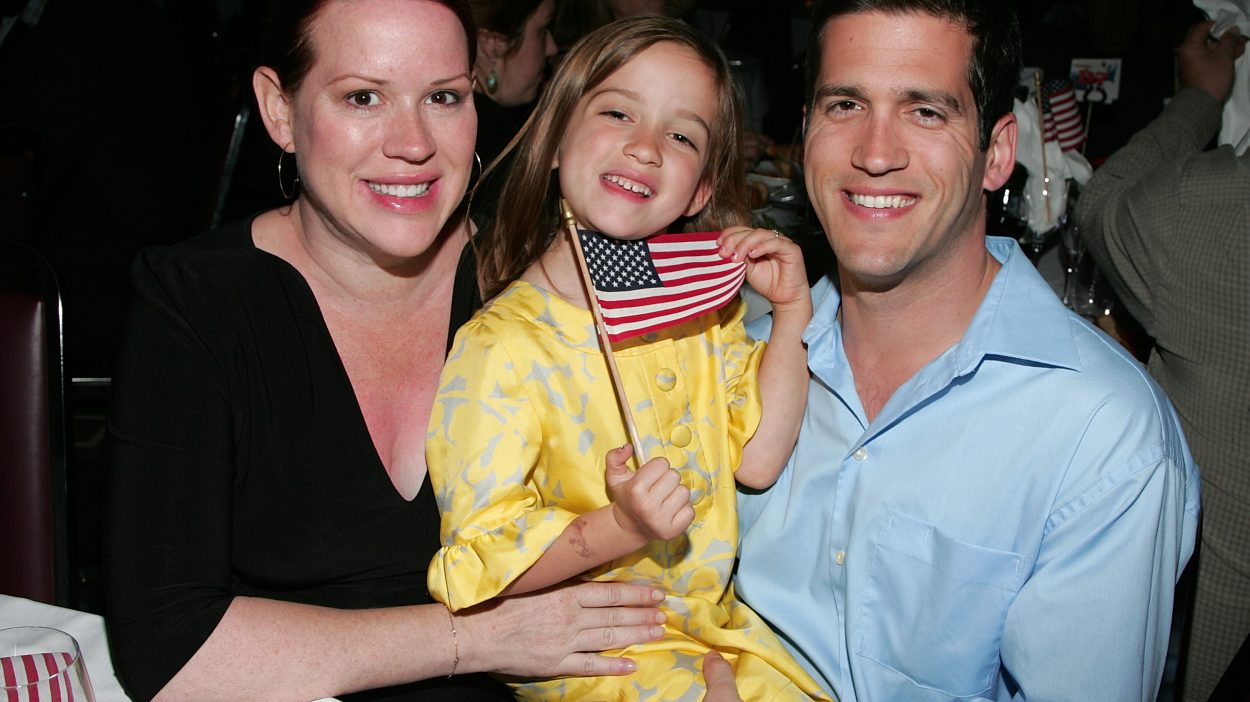 See Molly Ringwald's 17YearOld Daughter, Who's a Model Now