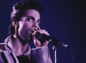 Prince performing in 1986