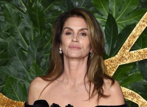 Cindy Crawford at The Fashion Awards 2018 in London