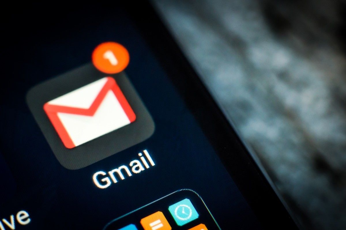 how to access email on android phone