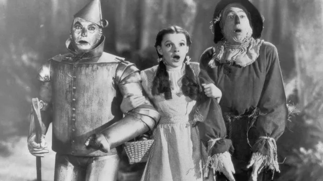 judy garland in black and white still from wizard of oz
