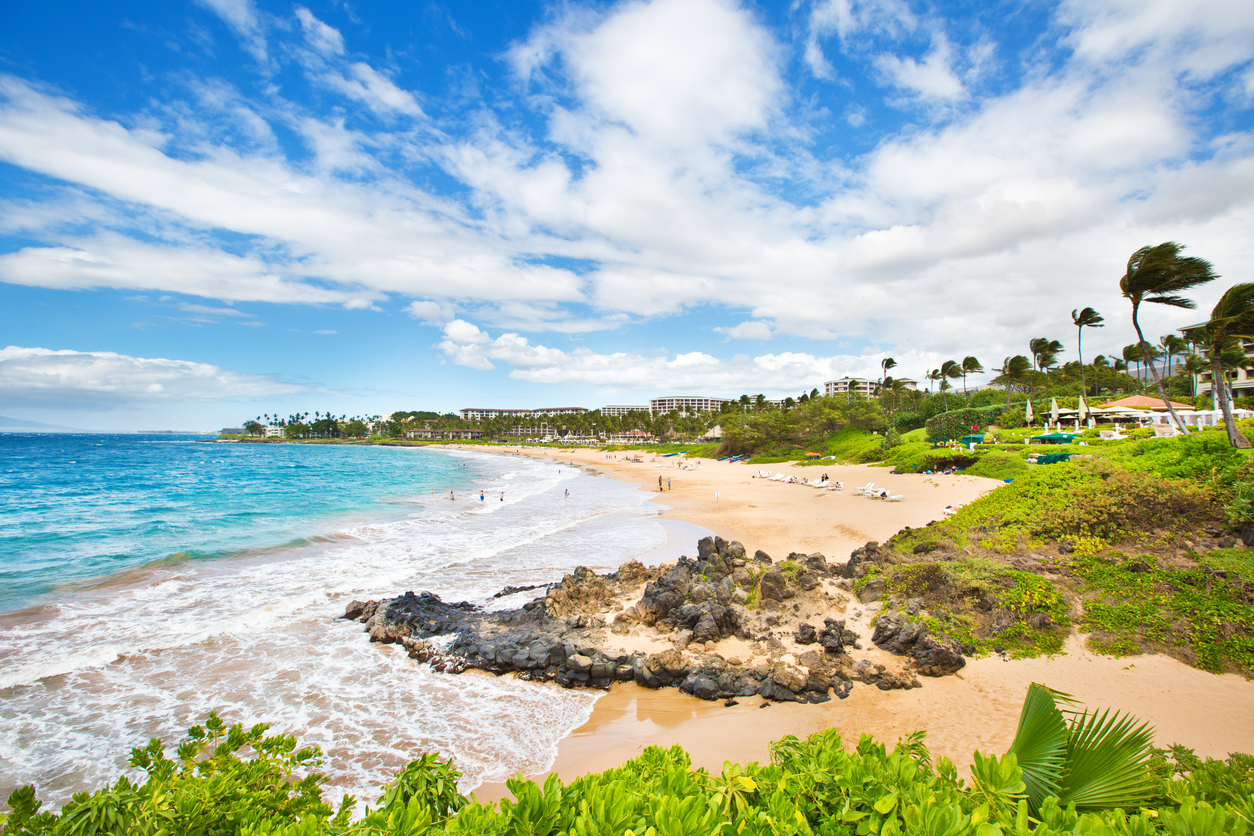 A wide shot of Wailea Beach in Maui, Hawaii