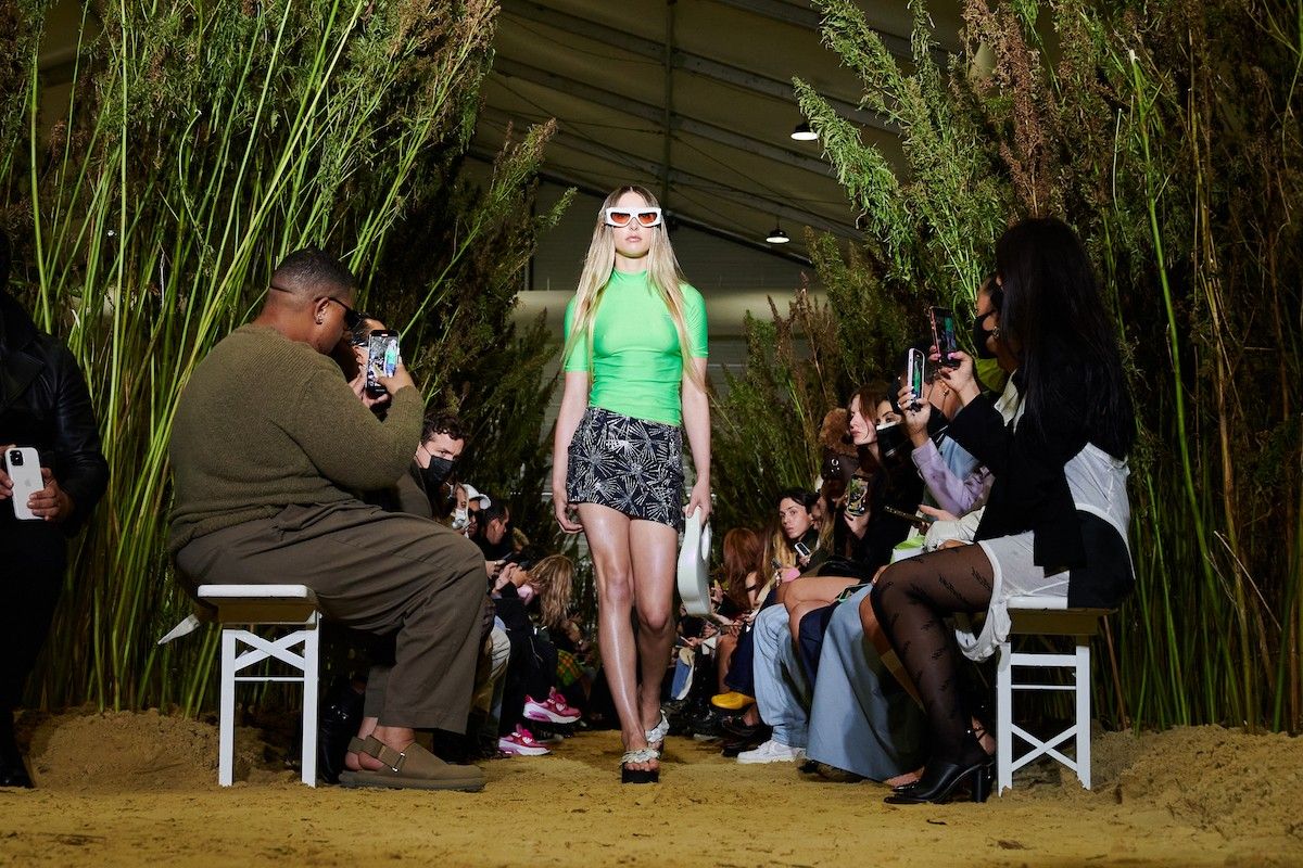 See Steve Jobs' Daughter Eve Make Her Runway Modeling Debut