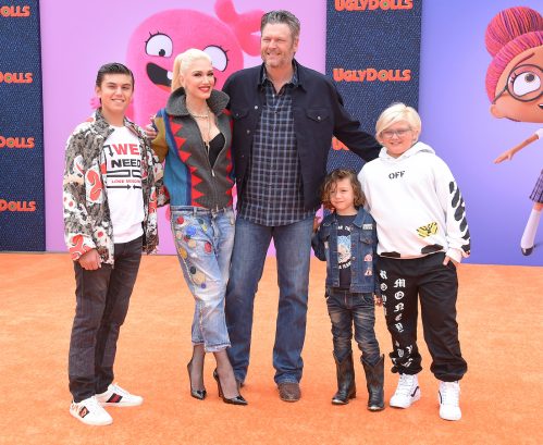 Blake Shelton, Gwen Stefani, and her children at the premiere of 