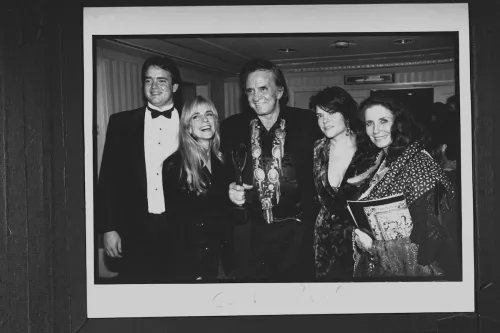 John Carter Cash, Carlene Cash, Johnny Cash, Rosanne Cash, and June Carter Cash at the Rock & Roll Hall of Fame in 1992