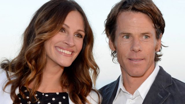 Julia Roberts and Danny Moder at Heal the Bay's Bring Back the Beach Awards in 2012