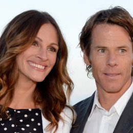 Julia Roberts and Danny Moder at Heal the Bay's Bring Back the Beach Awards in 2012