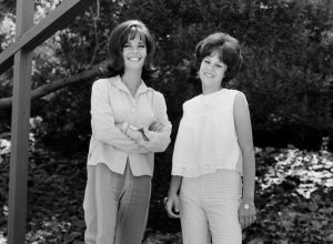 Natalie and Lana Wood in Los Angeles in 1960