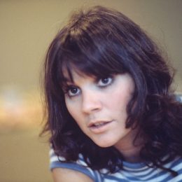 Young Linda Ronstadt 1976