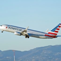 LOS ANGELES/CALIFORNIA - JAN 27, 2017: American Airlines Boeing 737-823(WL)