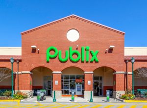 exterior of a publix supermarket in daylight