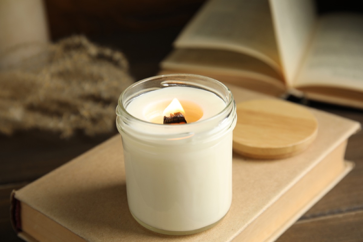 Is it OK to burn a candle all day?