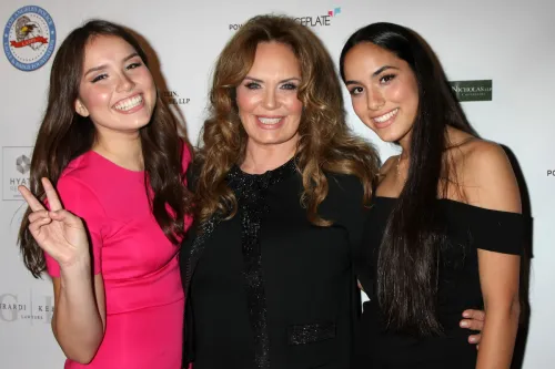 Catherine Bach and daughters Sophia and Laura at the LAPD Eagle & Badge Foundation Gala in 2015
