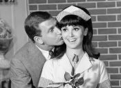 Ted Bessell and Marlo Thomas on "That Girl"