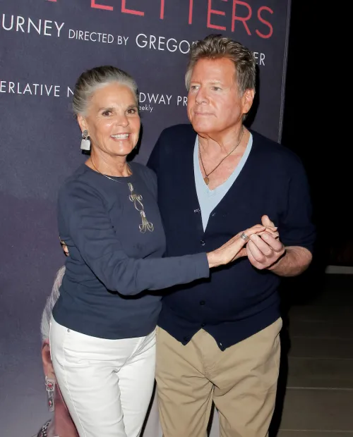Ali MacGraw and Ryan O'Neal at the curtain call for "Love Letters" at the Wallis Annenberg Center for the Performing Arts in 2015