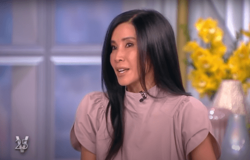 Lisa Ling hosting "The View" on January 25, 2022