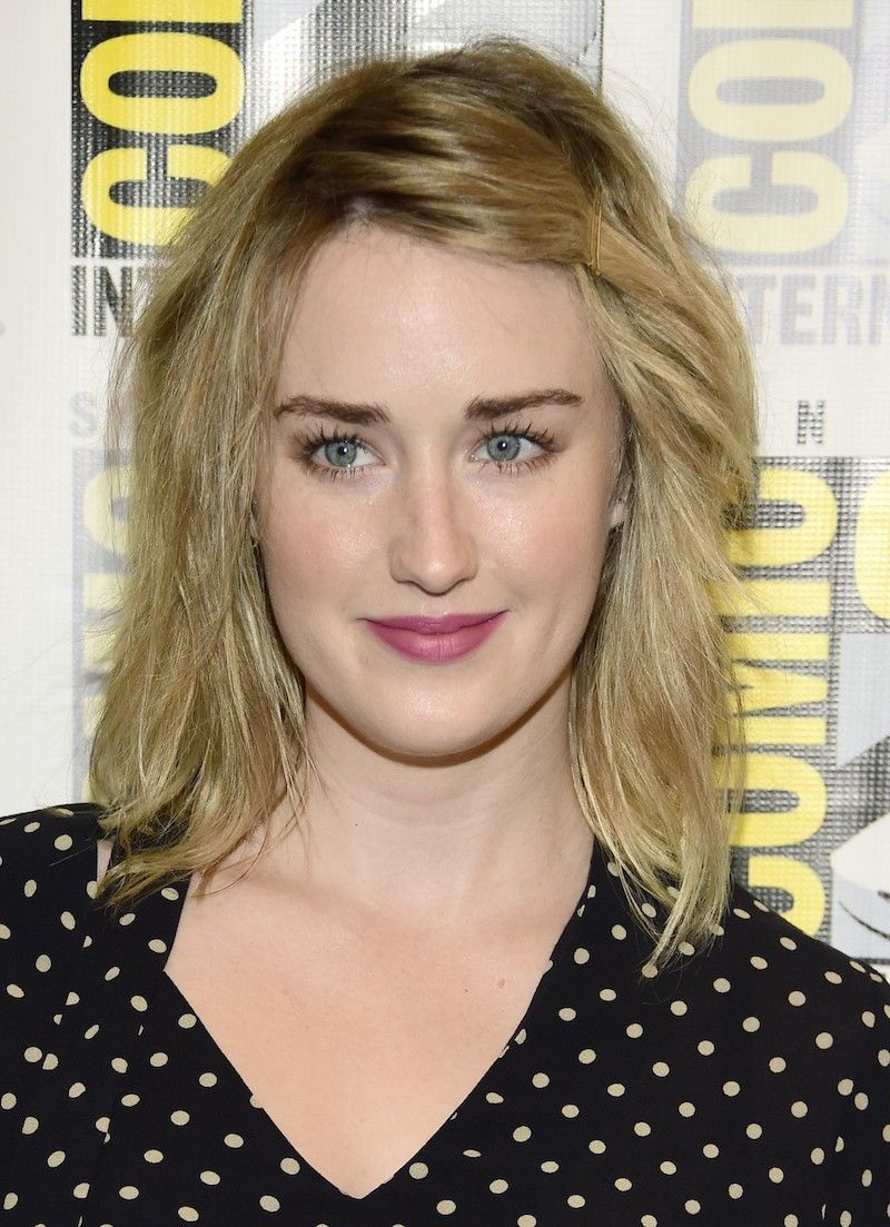 Growing Pains star Ashley Johnson shows her silly side on