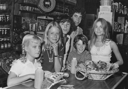 the young actors of the brady bunch