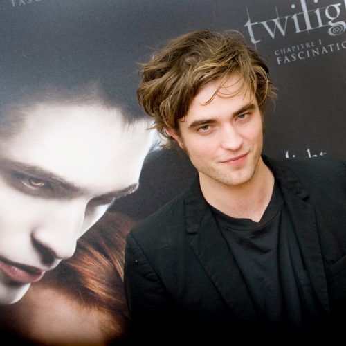 Robert Pattinson la un photocall Twilight în 2008