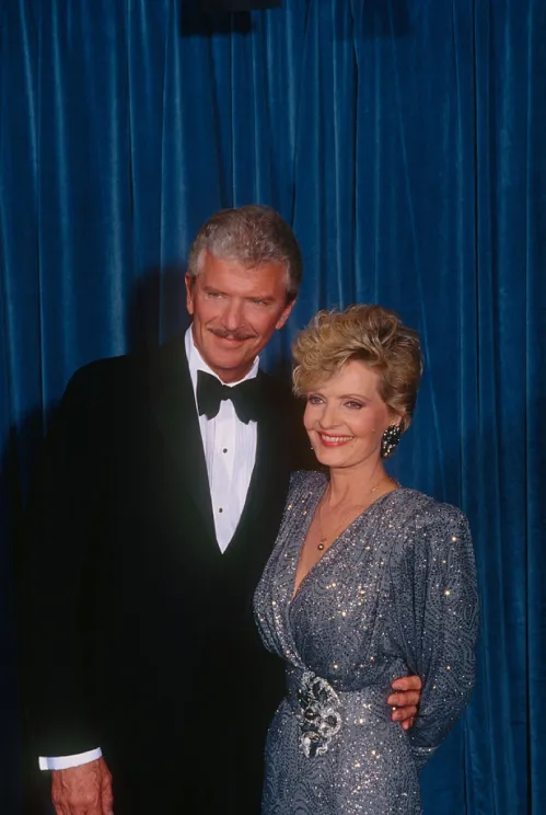 robert reed and florence henderson at the emmys