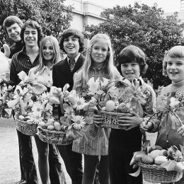 The "Brady Bunch" cast posing with Easter baskets in 1972