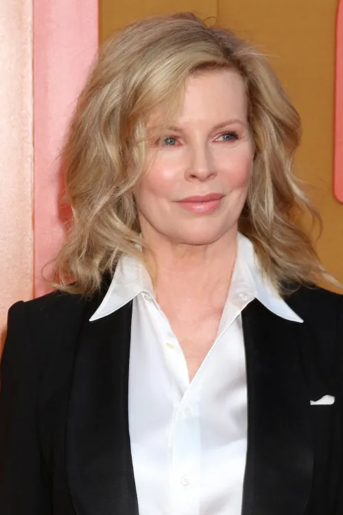 Kim Basinger at the premiere of "The Nice Guys" in 2016