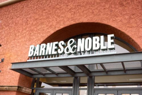 front sign for Barnes & Noble