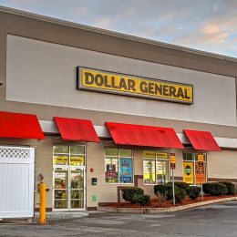 dollar general storefront