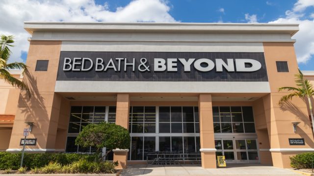 exterior of a bed bath and beyond store