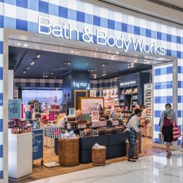 Bath & Body Works storefront