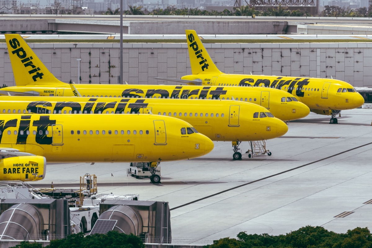 Avioane Spirit Airlines în terminalul aeroportului