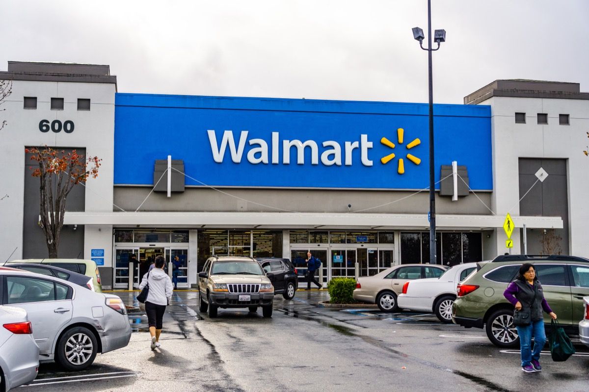 7 Warnings to Shoppers From Ex-Walmart Employees — Best Life