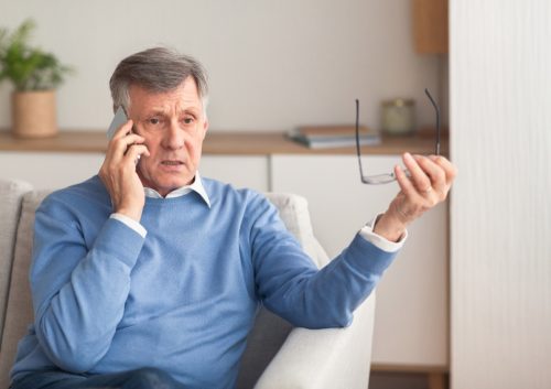 Ein alter Mann erstattete telefonisch Anzeige