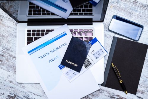 Reisepapiere inkl. Versicherung und Reisepass