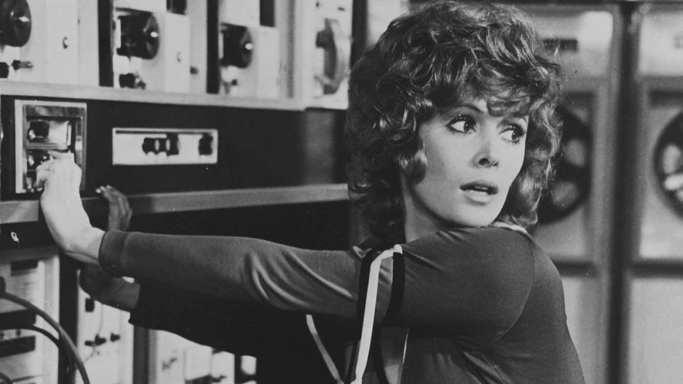 See Glamorous &rsquo;70s Icon Jill St. John Now at 81 — Best Life