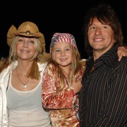 Heather Locklear, Ava Sambora, and Richie Sambora at Rockin' the Corps Concert in 2005